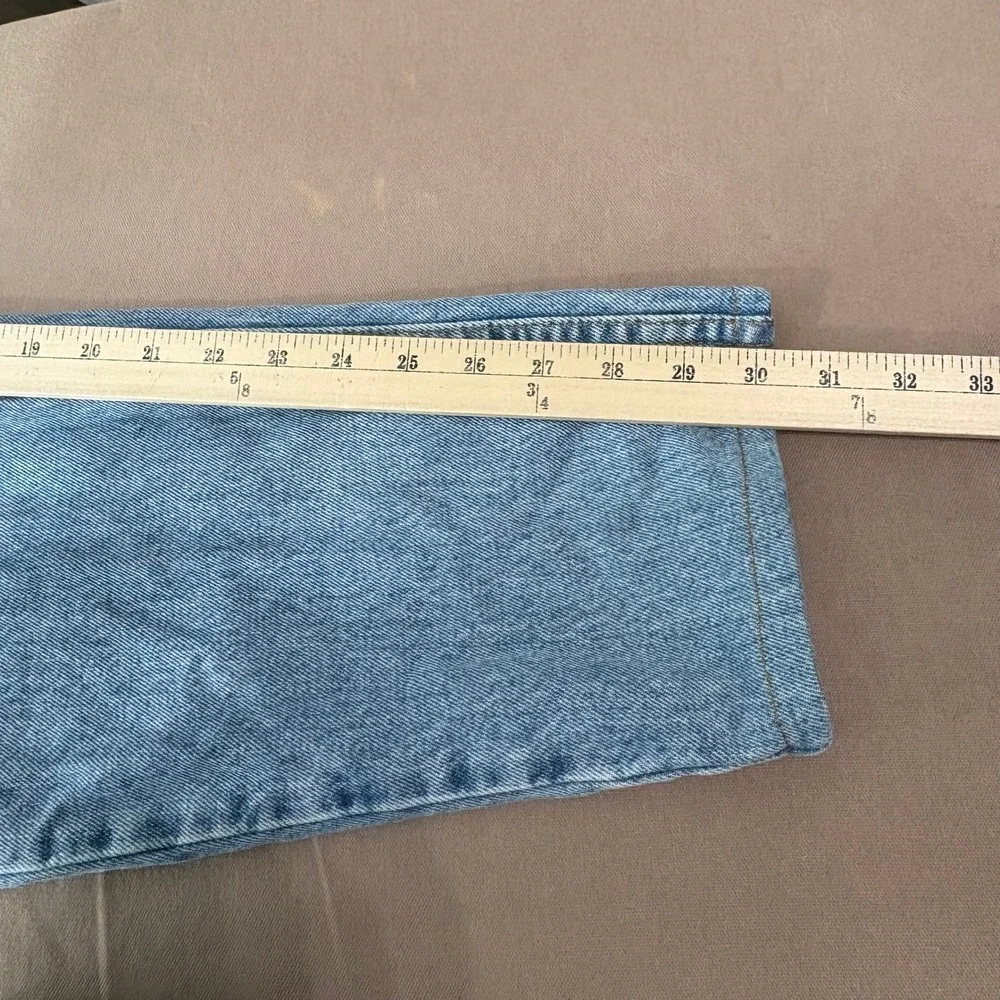Vintage Levi's Jeans Mens 28x32 Blue 560 Loose Fit Tapered Leg‎ Light Wash Y2K